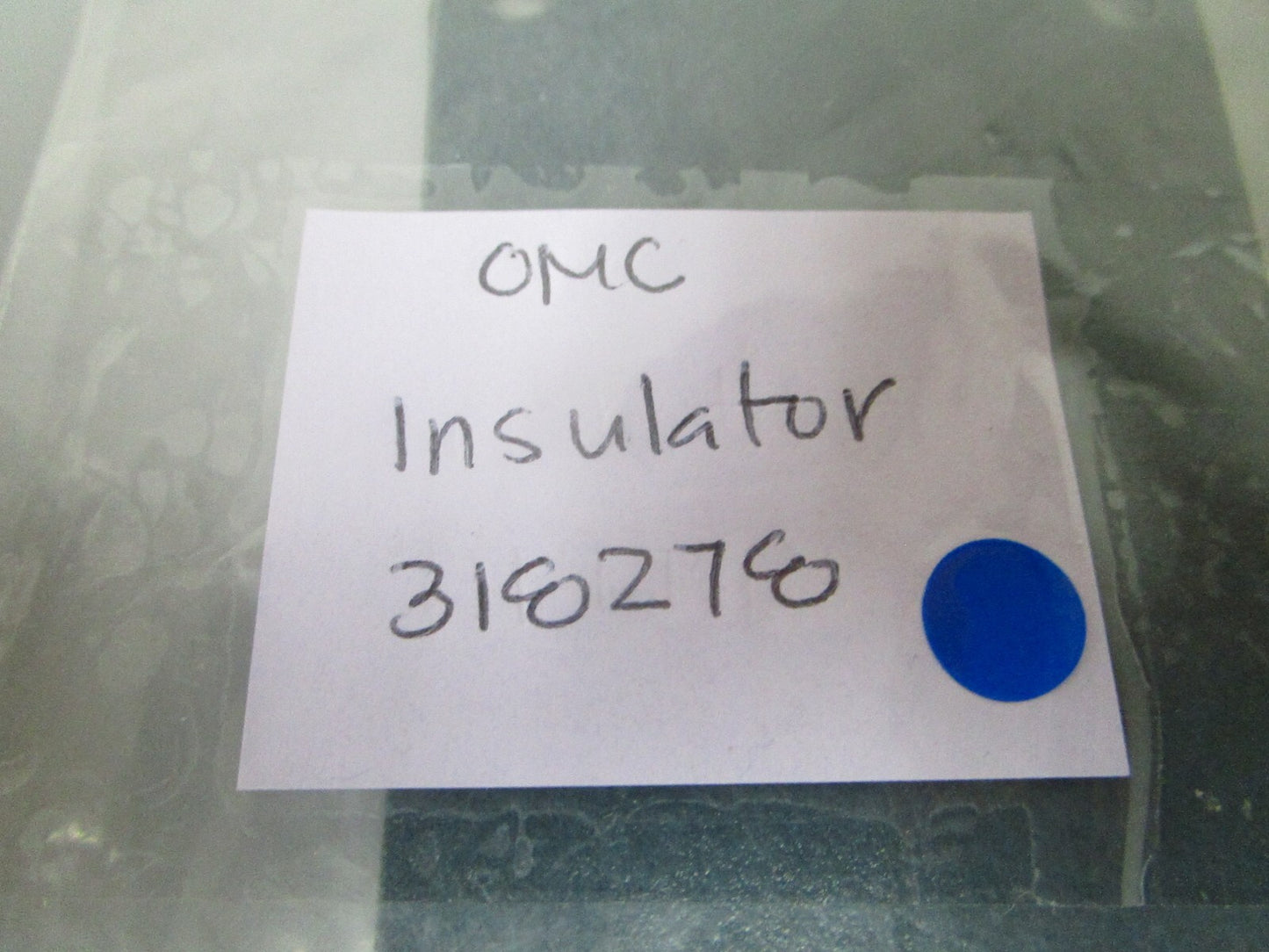 *NEW OEM* 0810 OMC Johnson Evinrude Insulator 318278 0318278