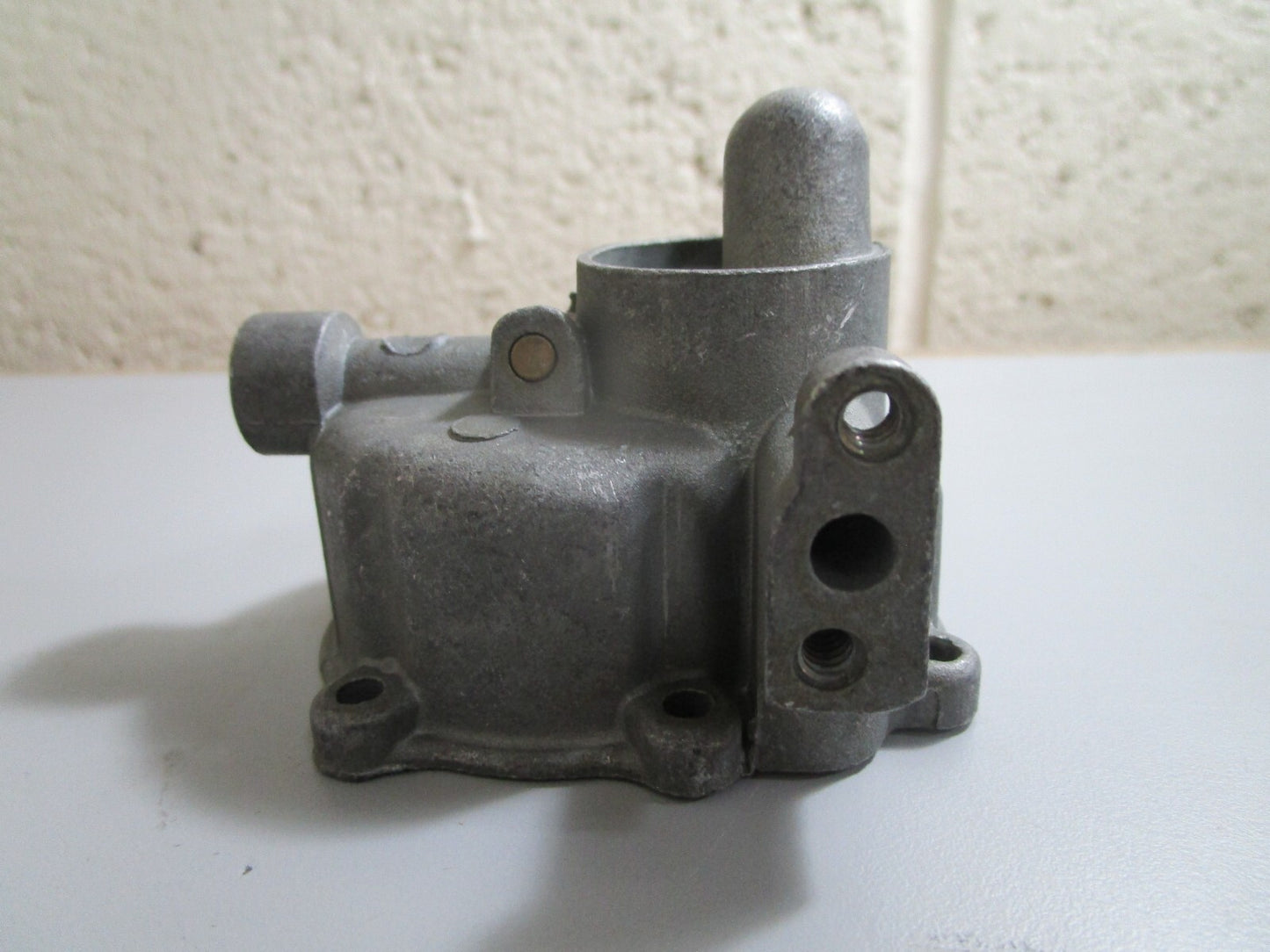 *NEW OEM* 0820 OMC Johnson Evinrude Fuel Bowl 379029 0379029