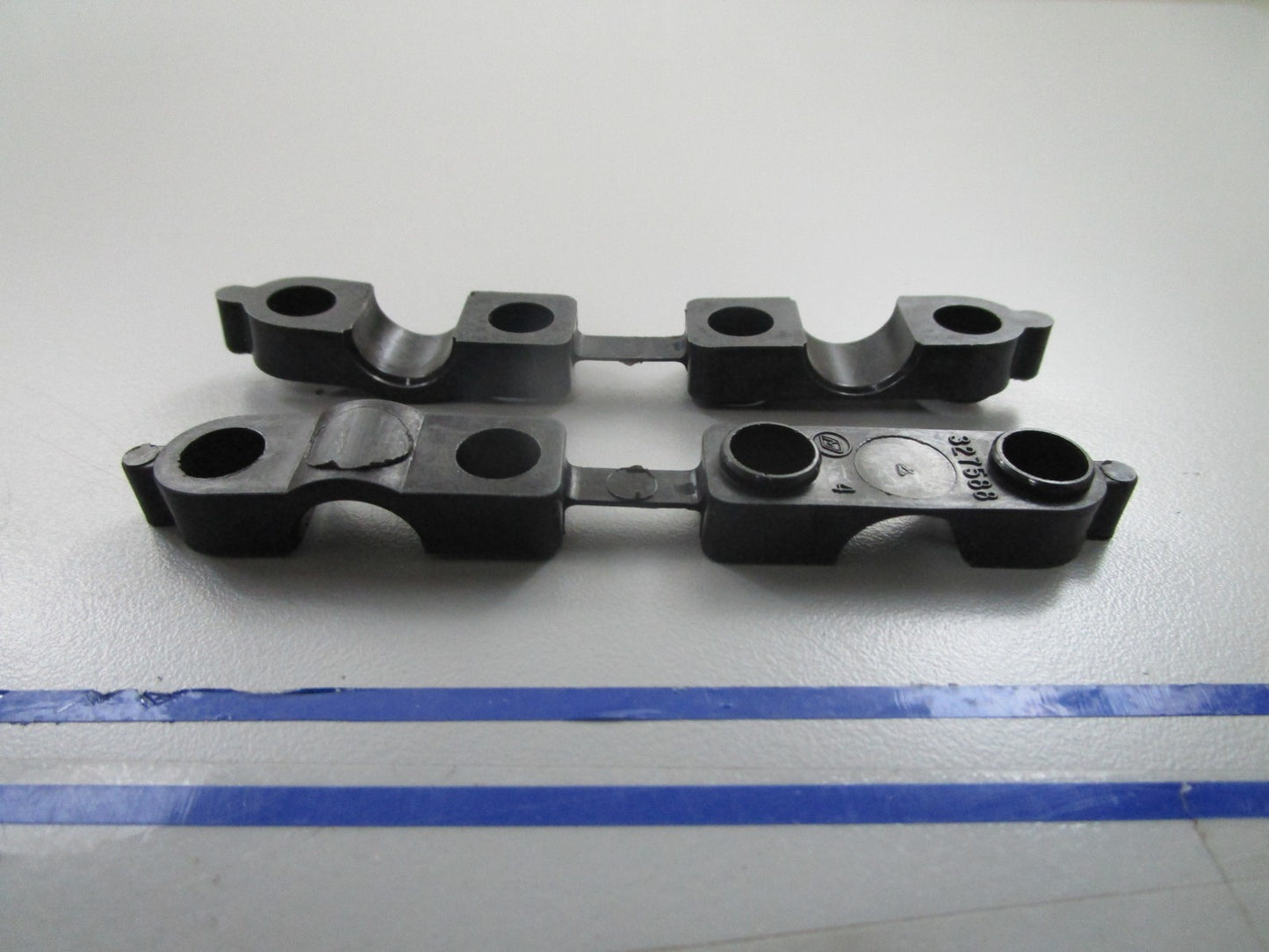 *NEW OEM* (LOT OF 2) 0810 OMC Johnson Evinrude Vertical Control Shaft 327588