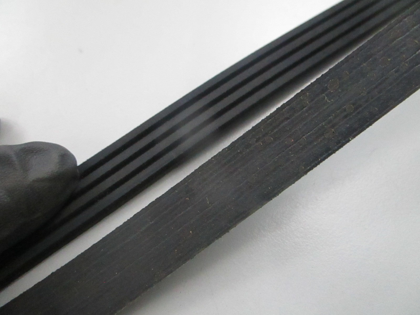NEW K040529 Gates Micro-V Serpentine Belt 0810