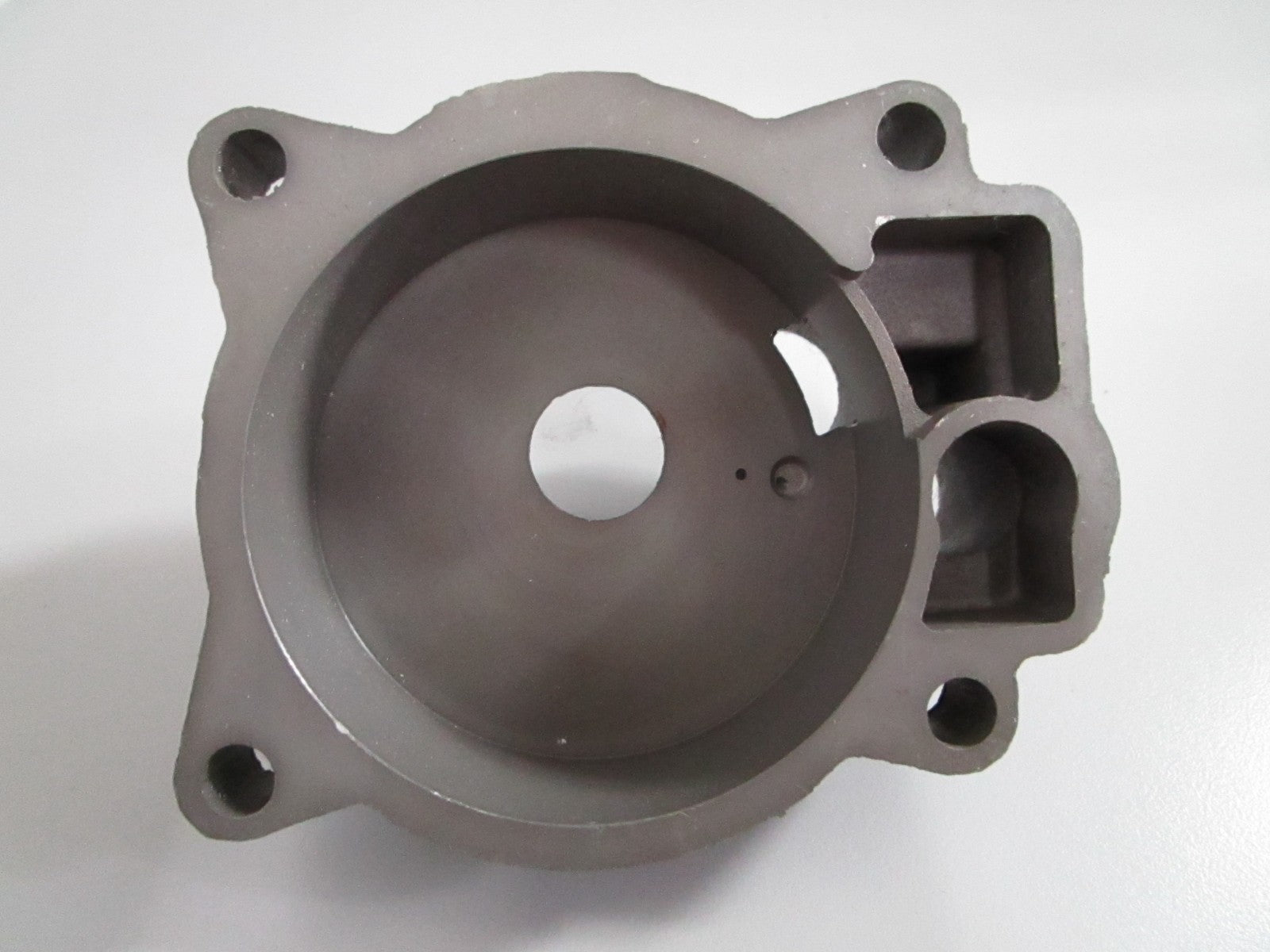 NEW OEM 313815 0313815 OMC Johnson Evinrude Impeller Housing 0820