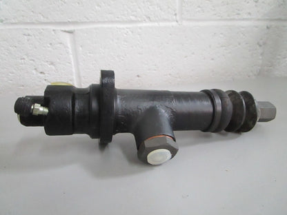 NEW OEM 0004307201 Mercedes-Benz Brake Master Cylinder 0820