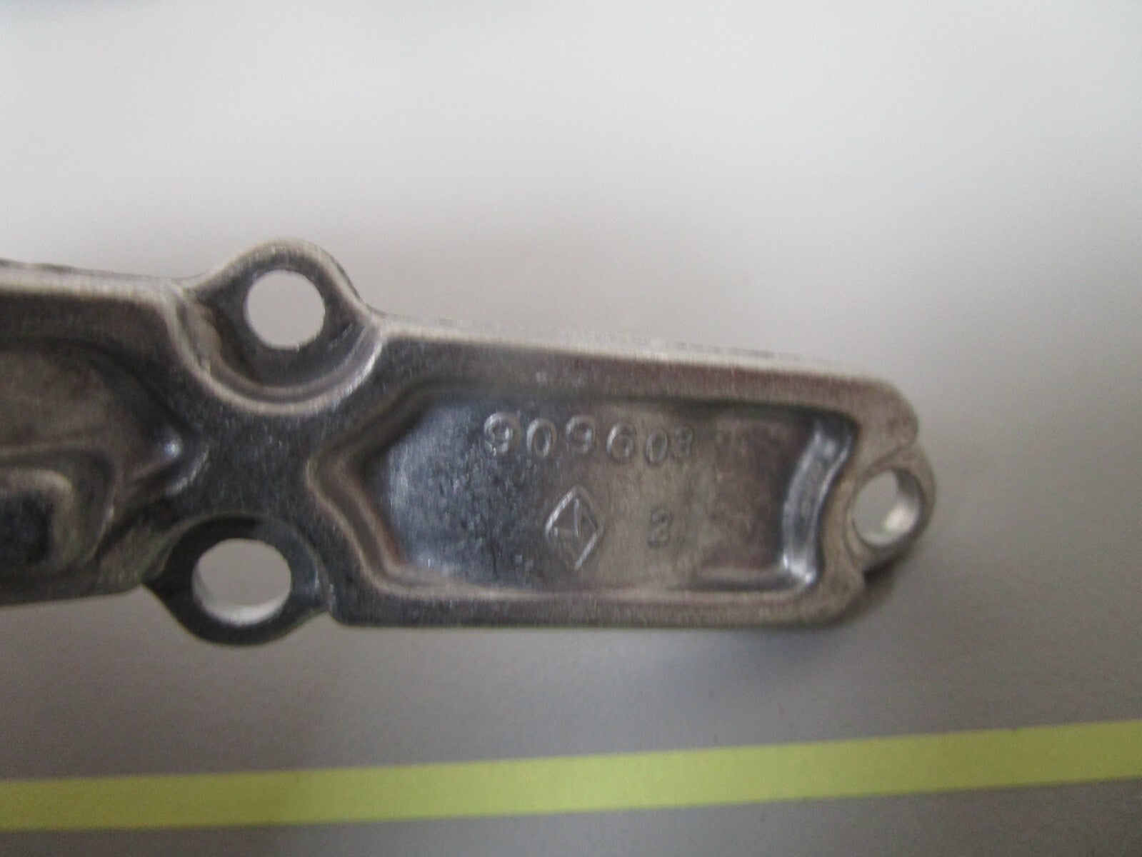 *NEW OEM* 0810 OMC Johnson Evinrude Shift Housing Cover 909603 0909603