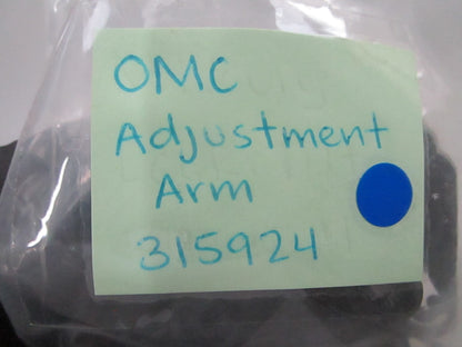 *NEW OEM* (LOT OF 2) 0810 OMC Johnson Evinrude Adjustment Arm 315924 0315924