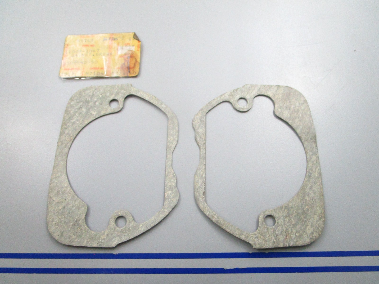 NEW OEM (LOT OF 2) Kawasaki 11009-1067 Breaker Gasket 0810