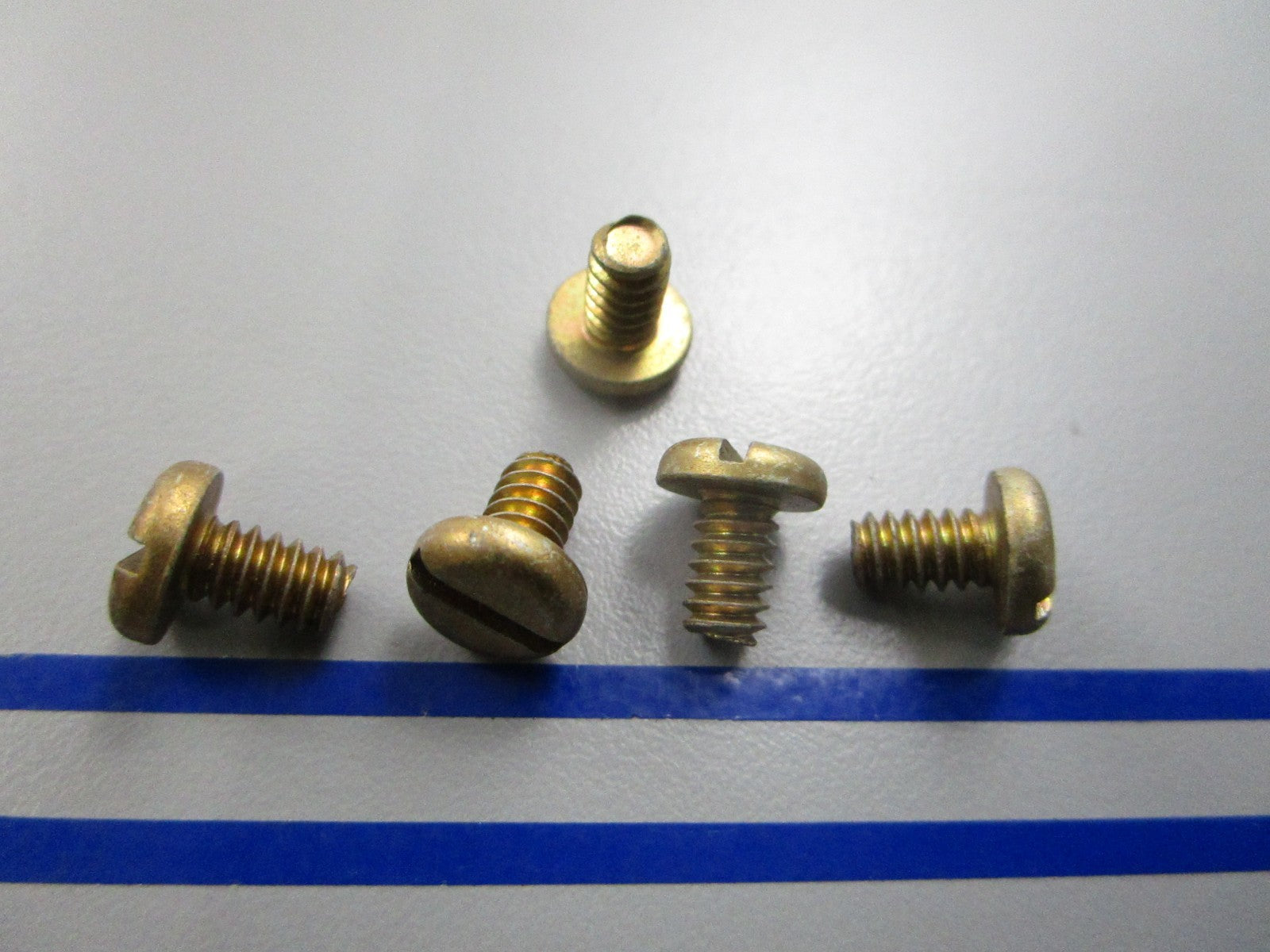 NEW OEM (LOT OF 5) 303212 0303212 OMC Johnson Evinrude  Screw 0810