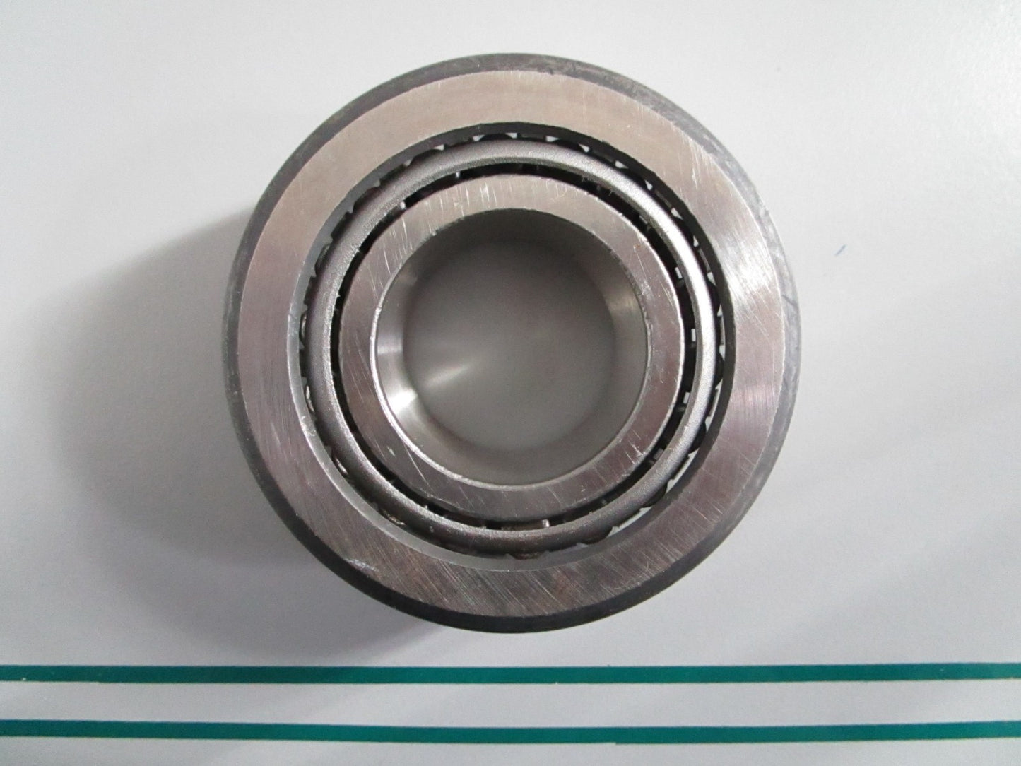 NEW OEM 379585 0379585 OMC Johnson Evinrude Tapered Bearing 0820