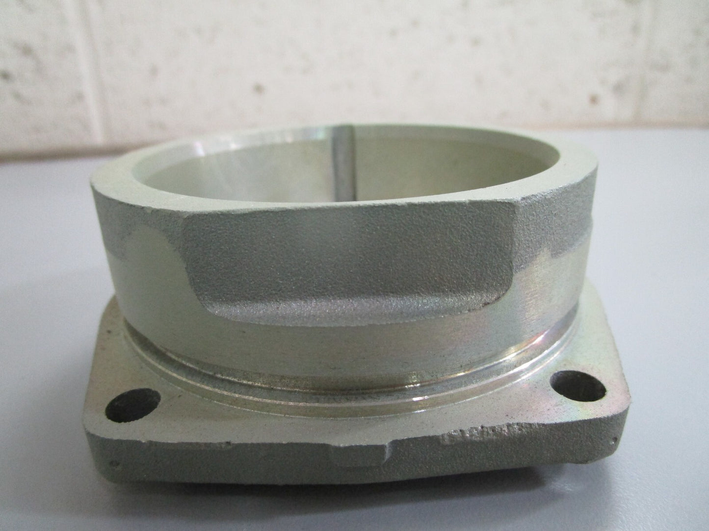 *NEW OEM* 0820 OMC Bearing Retainer 313184 0313184