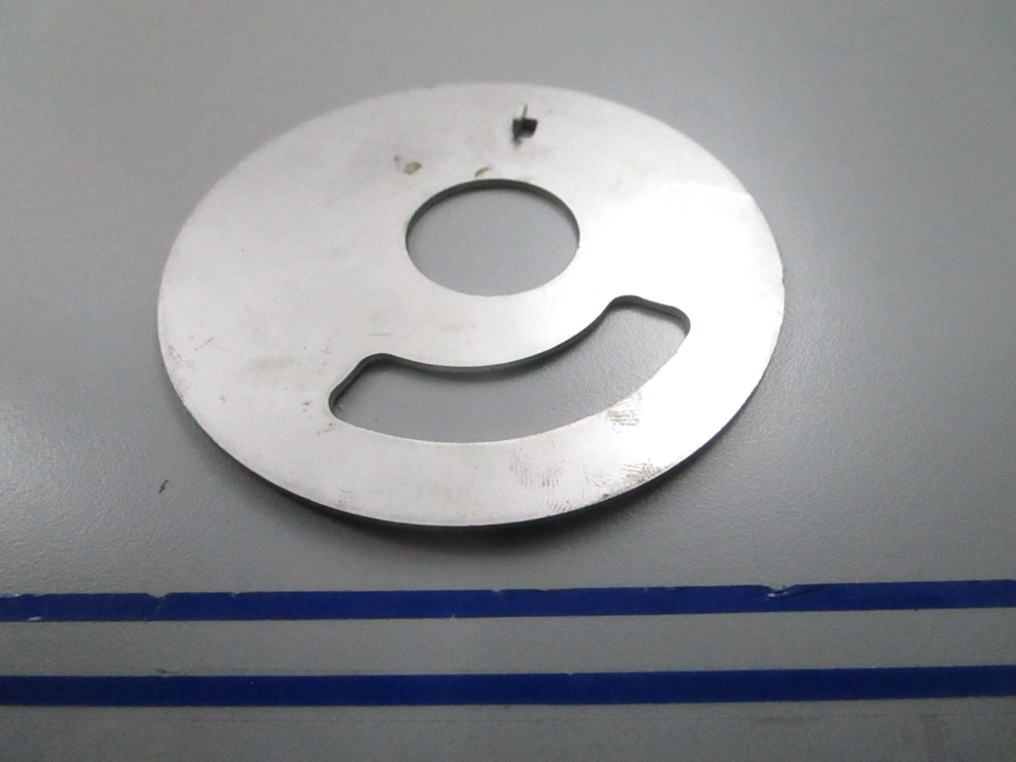 *NEW OEM* 0810 OMC Johnson Evinrude Impeller Plate 315753 0315753