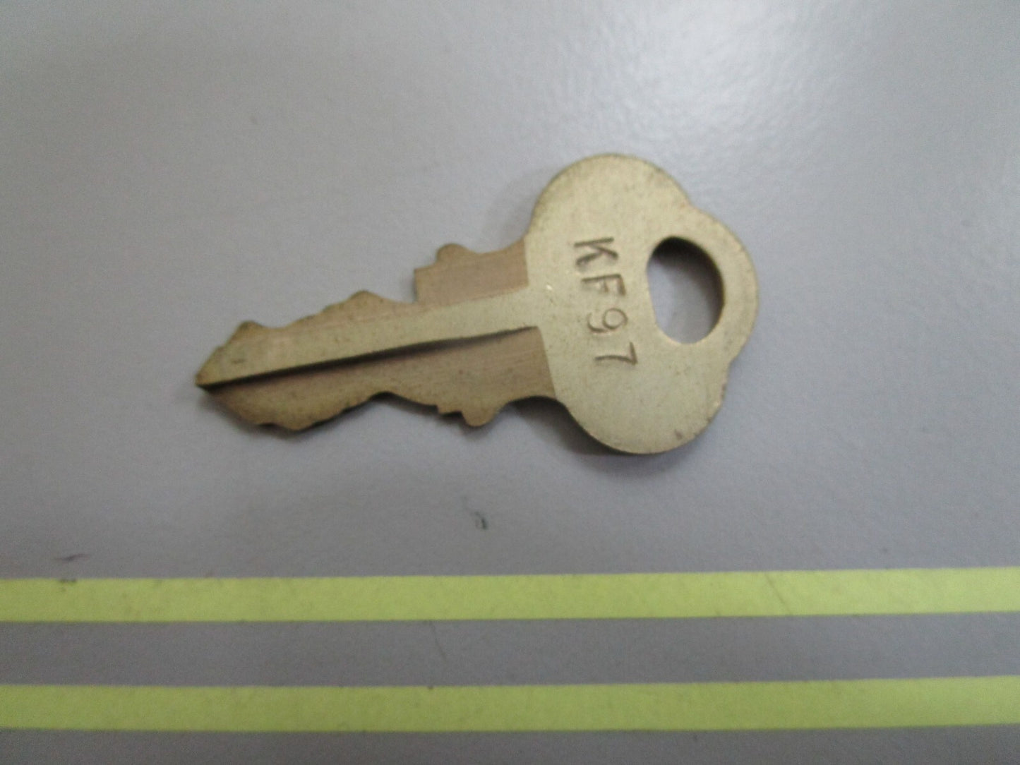 *NEW OEM* 0810 OMC Johnson Evinrude Ignition Key KF97 501612 0501612