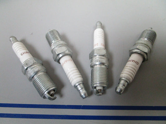 *NEW* (LOT OF 4) 0810 Champion Spark Plug RS12YC
