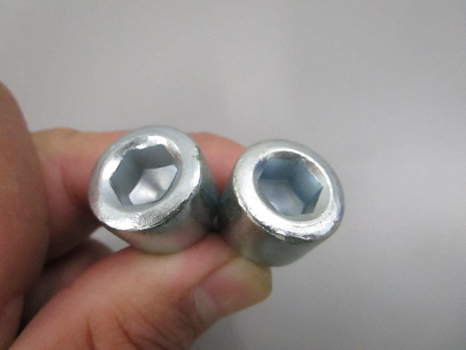 NEW OEM (LOT OF 2) 941896 Volvo Penta Hex Socket Screw 0810