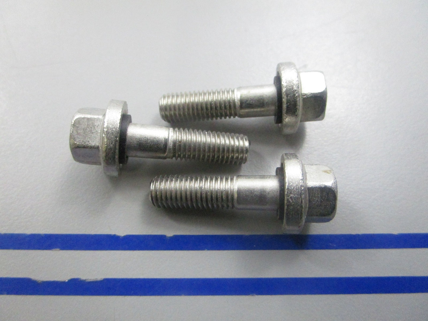 NEW OEM (LOT OF 3) 316563 0316563 OMC Johnson Evinrude Screw 0810