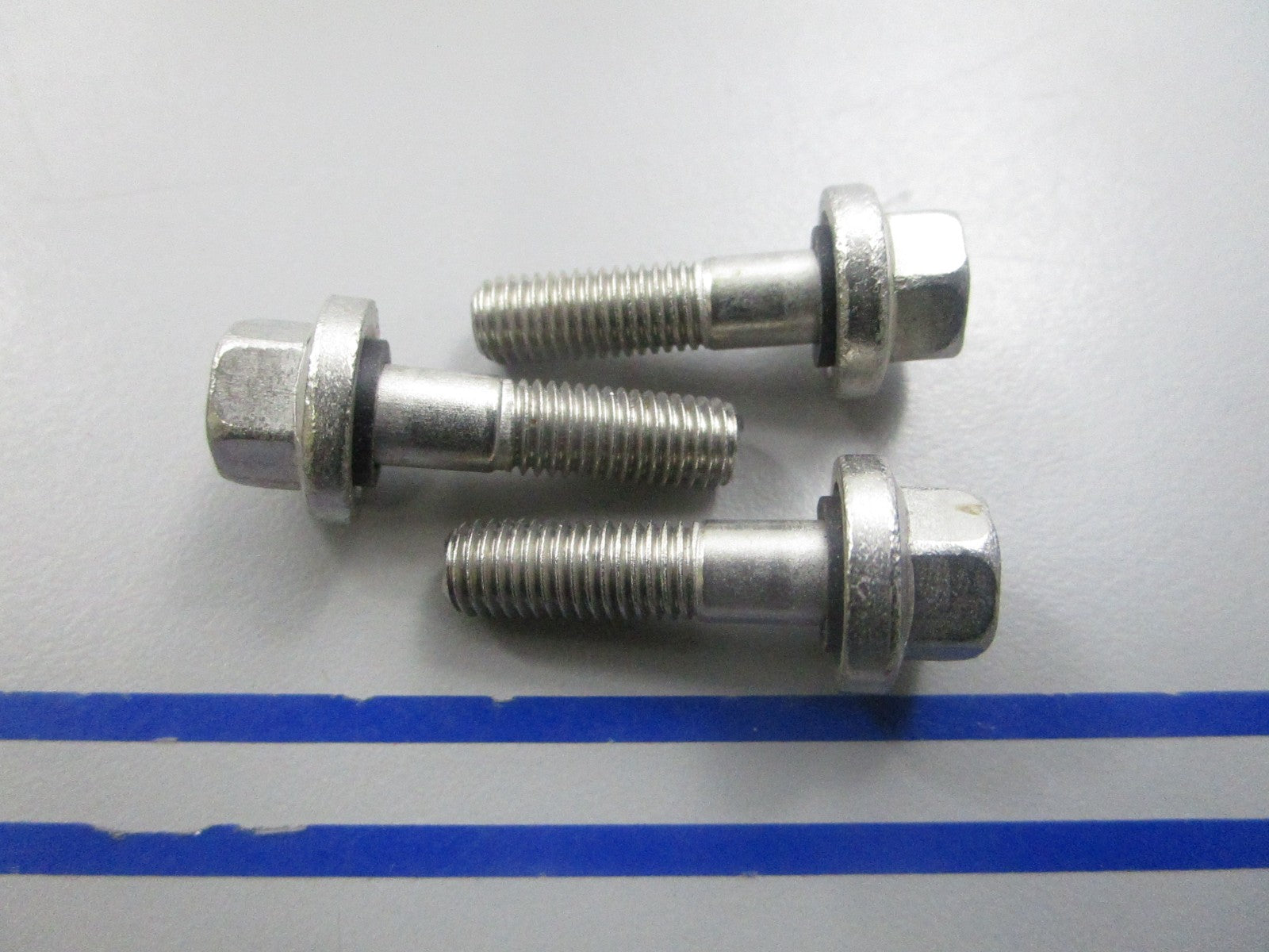 NEW OEM (LOT OF 3) 316563 0316563 OMC Johnson Evinrude Screw 0810