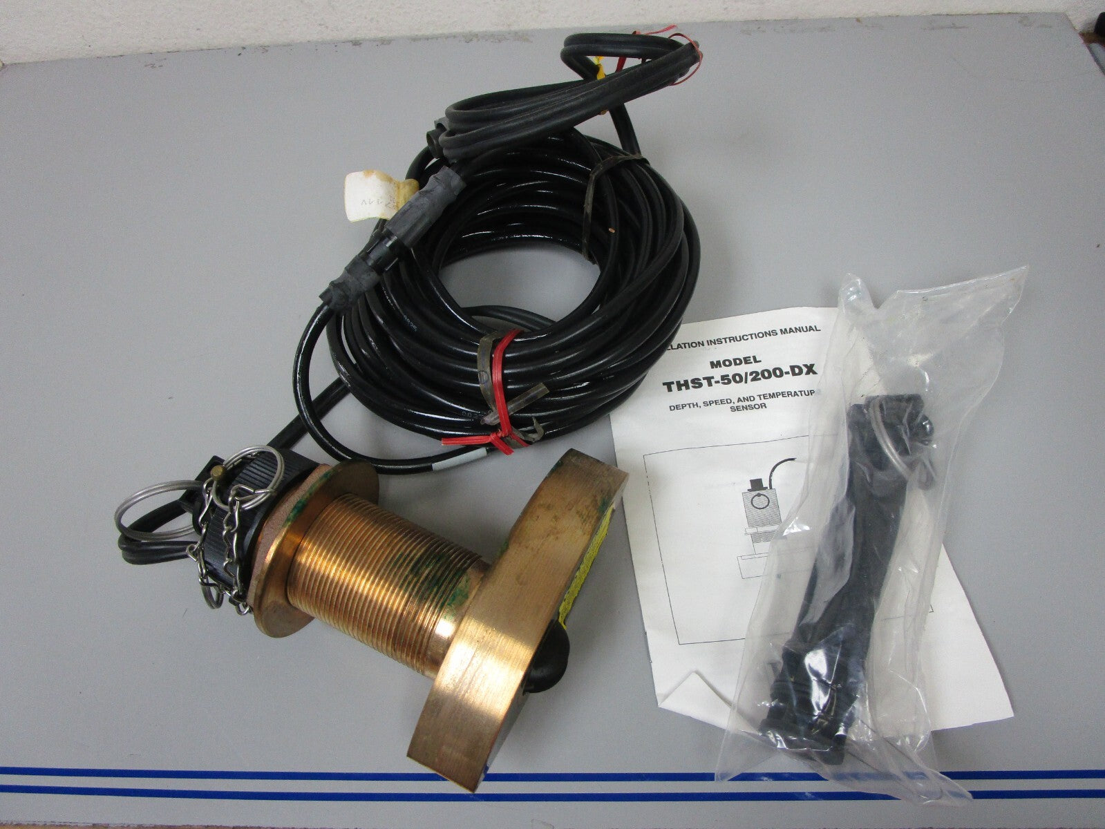 *NEW OEM* 0720 Lowrance Depth Speed & Temp Sensor Fish Finder THST-50/200-DX