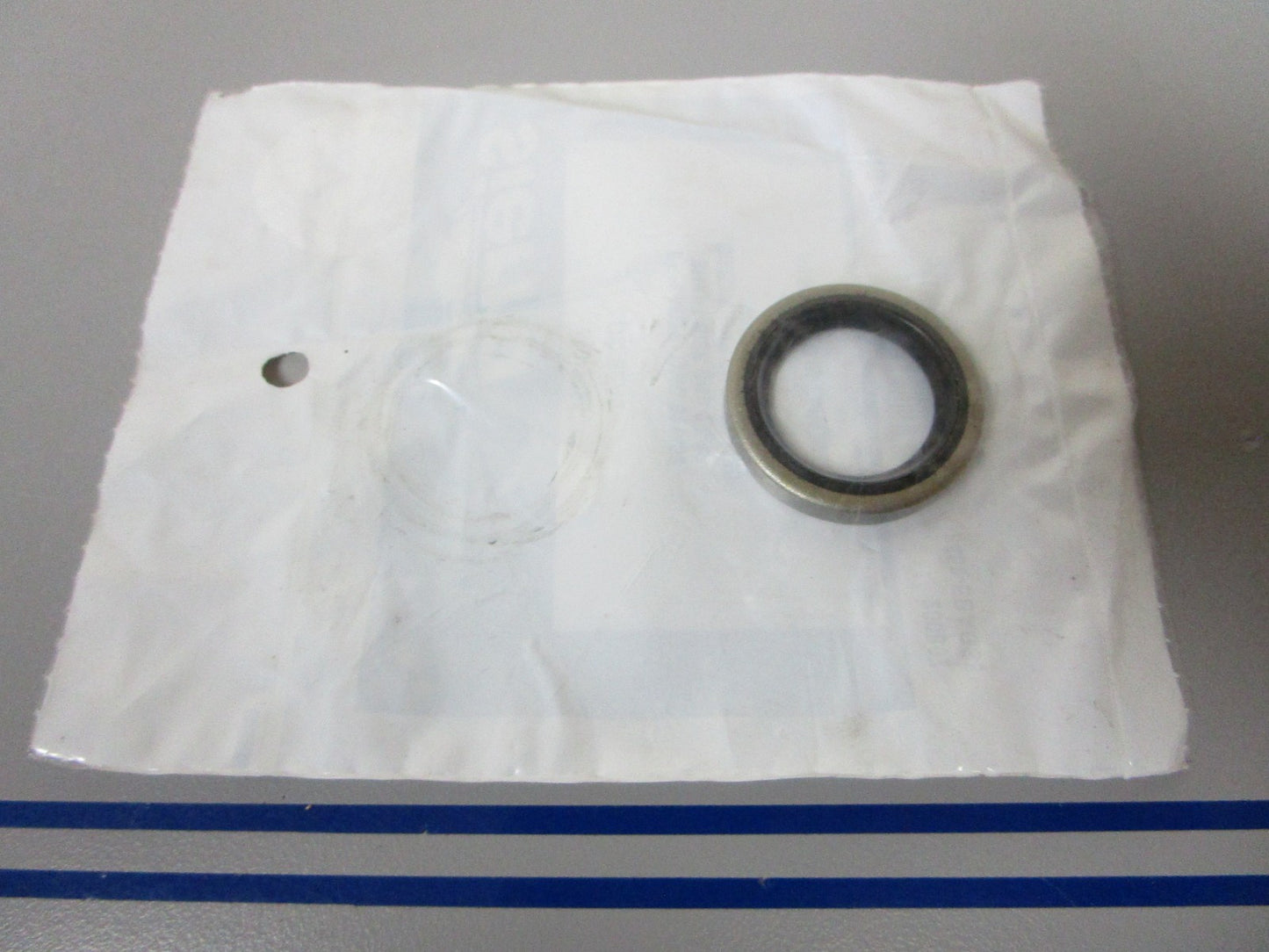 NEW 18-2026 Replaces: OMC 321453 0321453 Sierra Oil Seal 0720