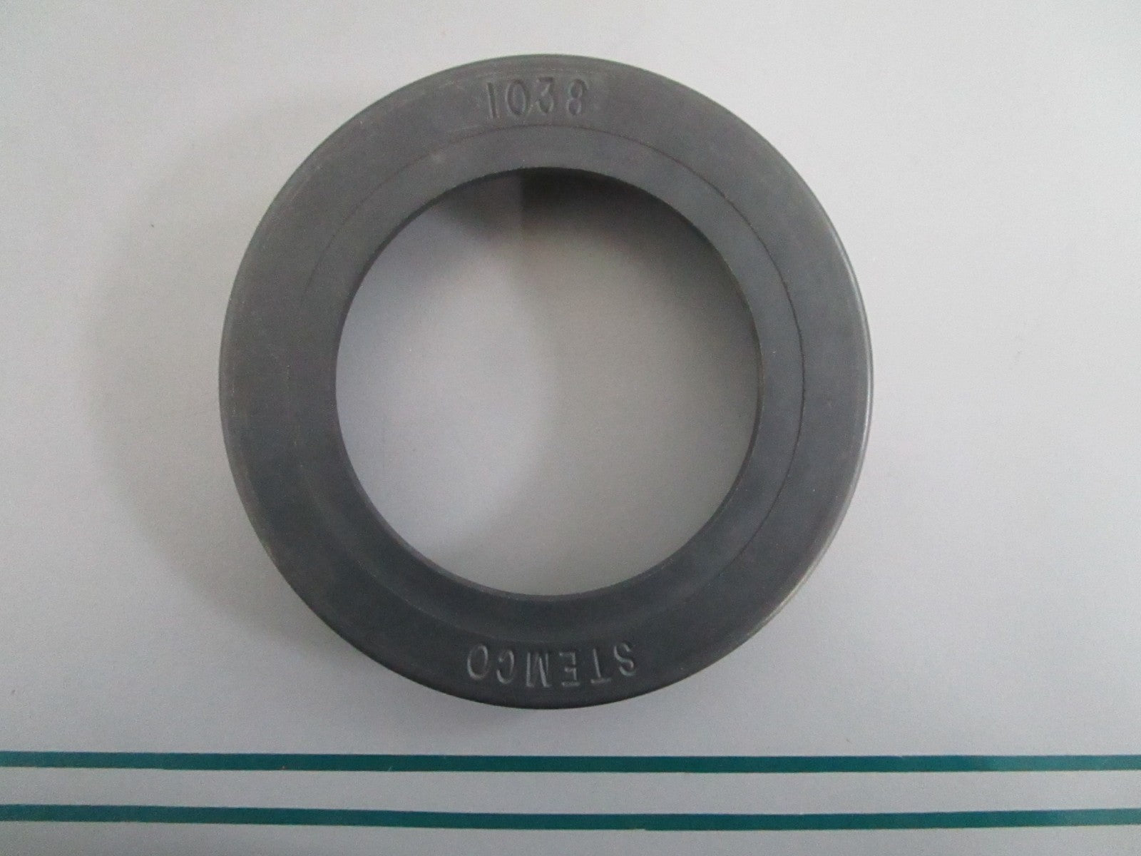 NEW OEM 310-1038 Stemco Axle Ring 0820