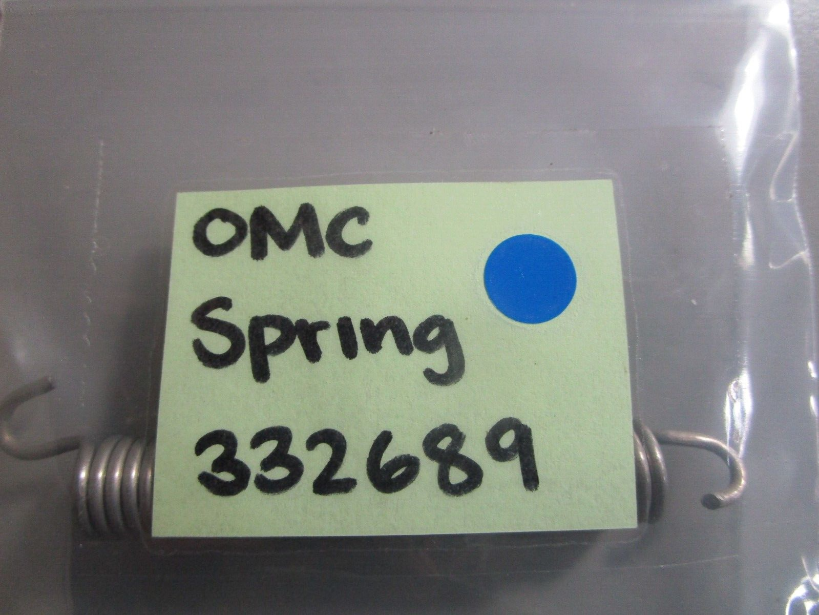 *NEW OEM* 0770 OMC Johnson Evinrude Spring 332689 0332689