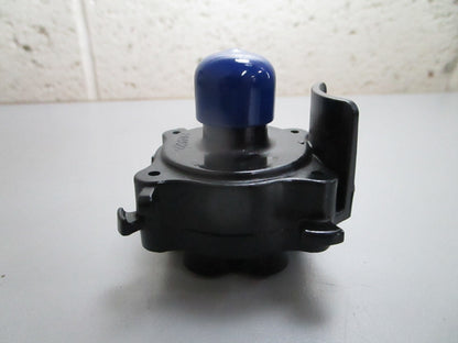 *NEW OEM* 0820 OMC Johnson Evinrude Oil Manifold Ay 5007095