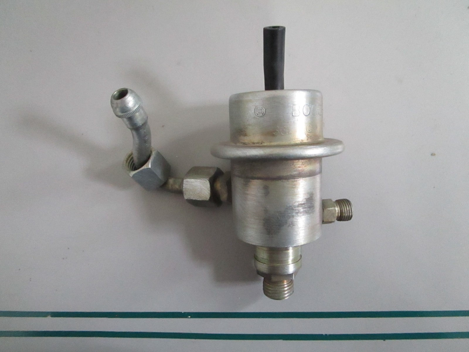 NEW OEM 0000780392 0438161001 Mercedes-Benz Bosch Fuel Pressure Regulator 0820