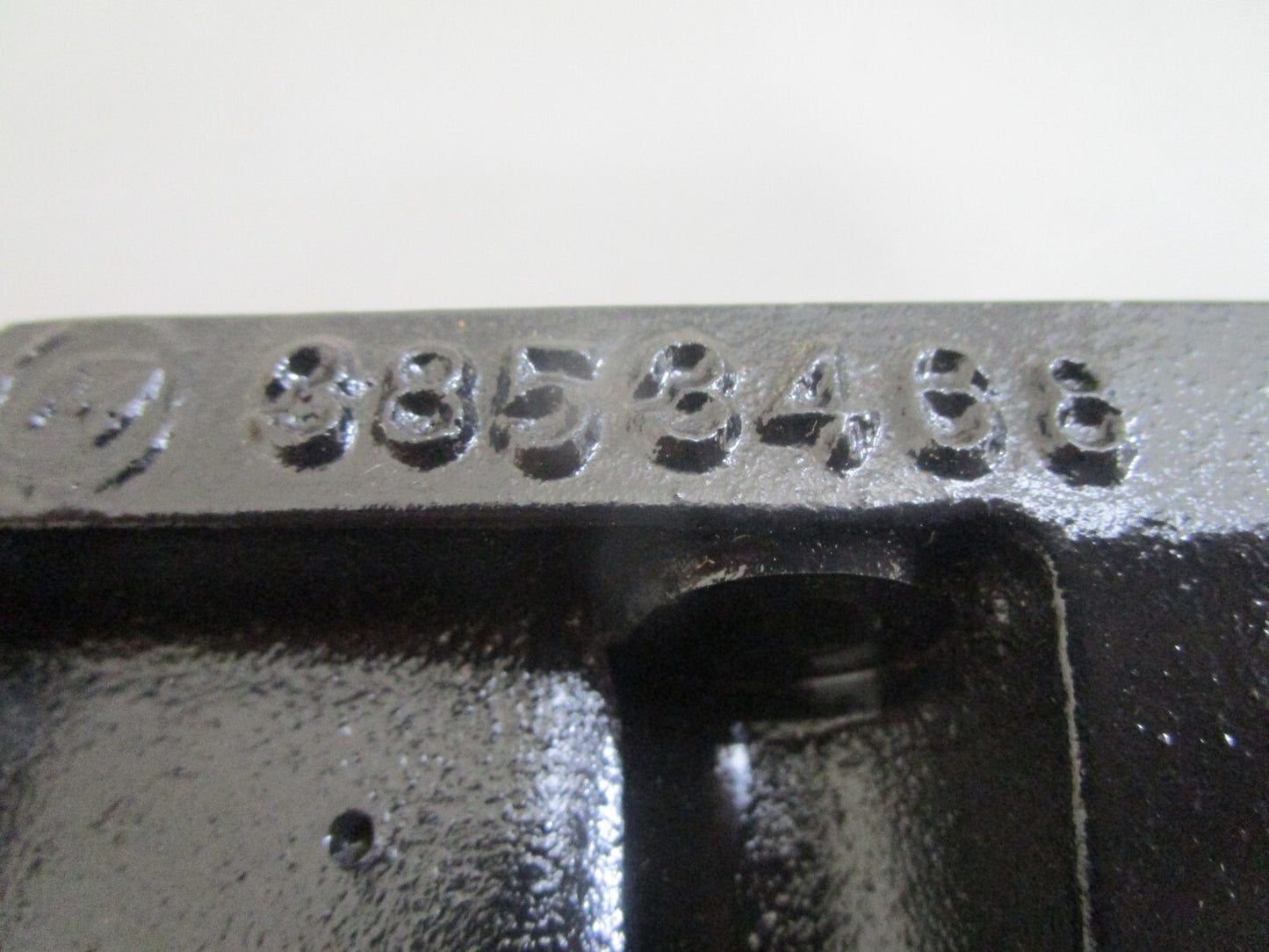 *NEW OEM* 0820 OMC Johnson Evinrude Bracket 3854068