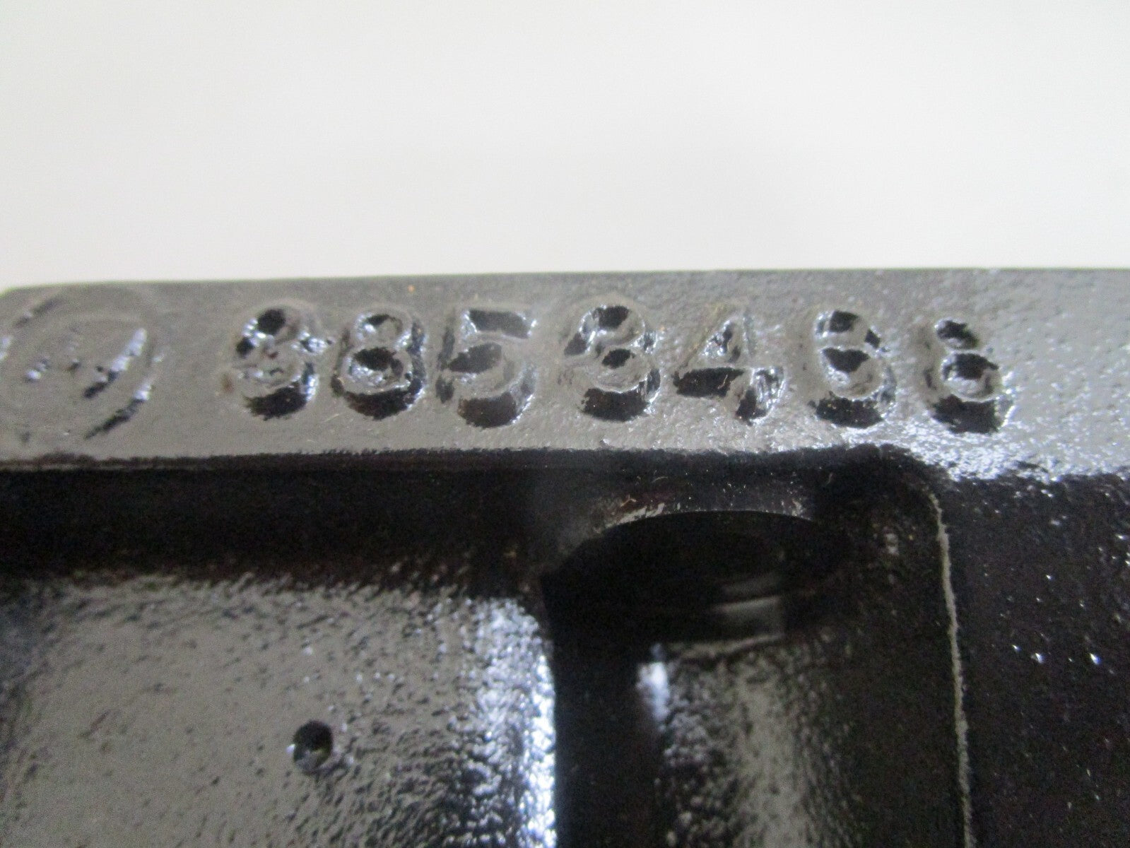 *NEW OEM* 0820 OMC Johnson Evinrude Bracket 3854068
