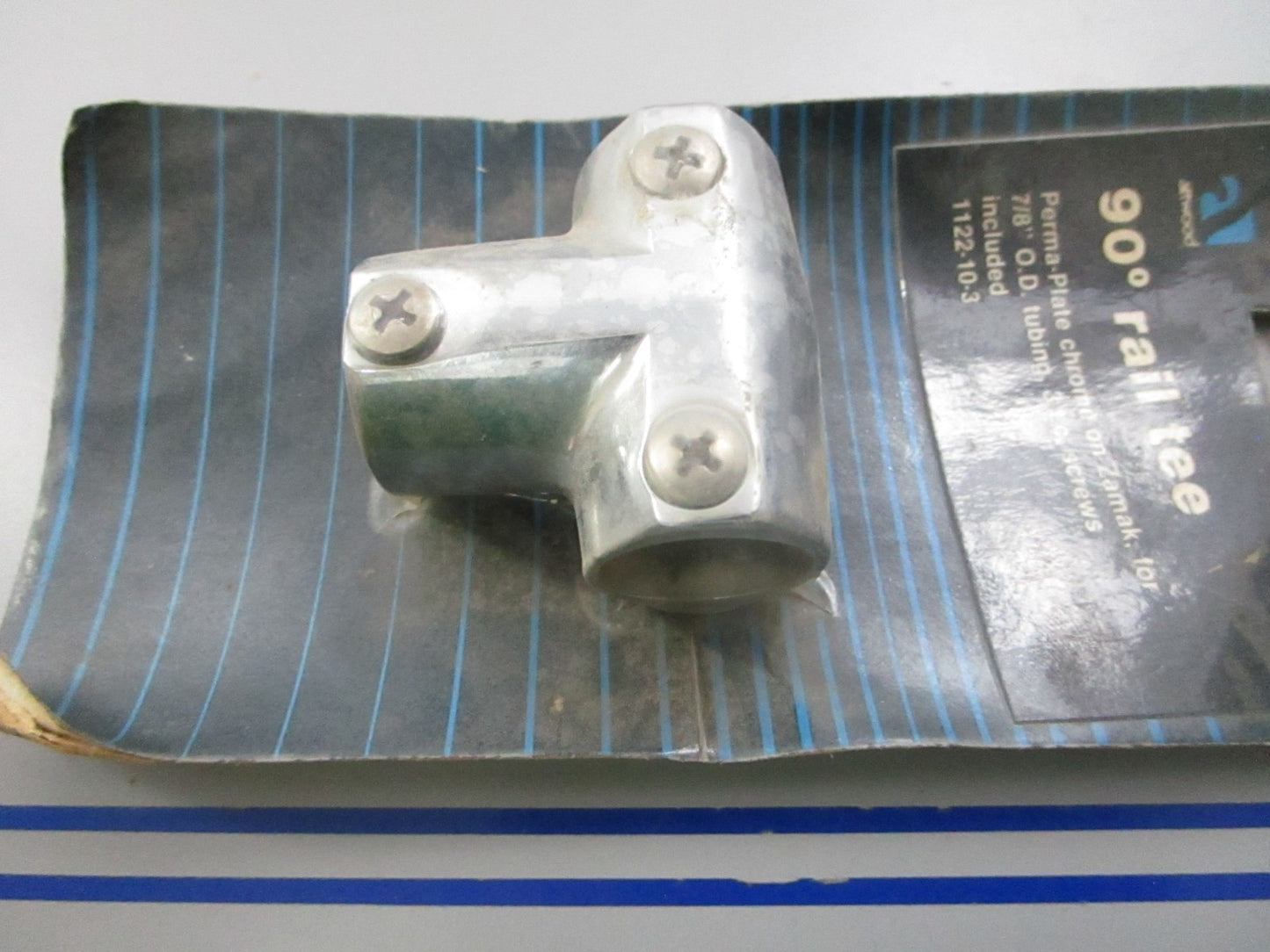 NEW OEM 1122-10-3 Attwood 90 Degree Rail Tee 0810