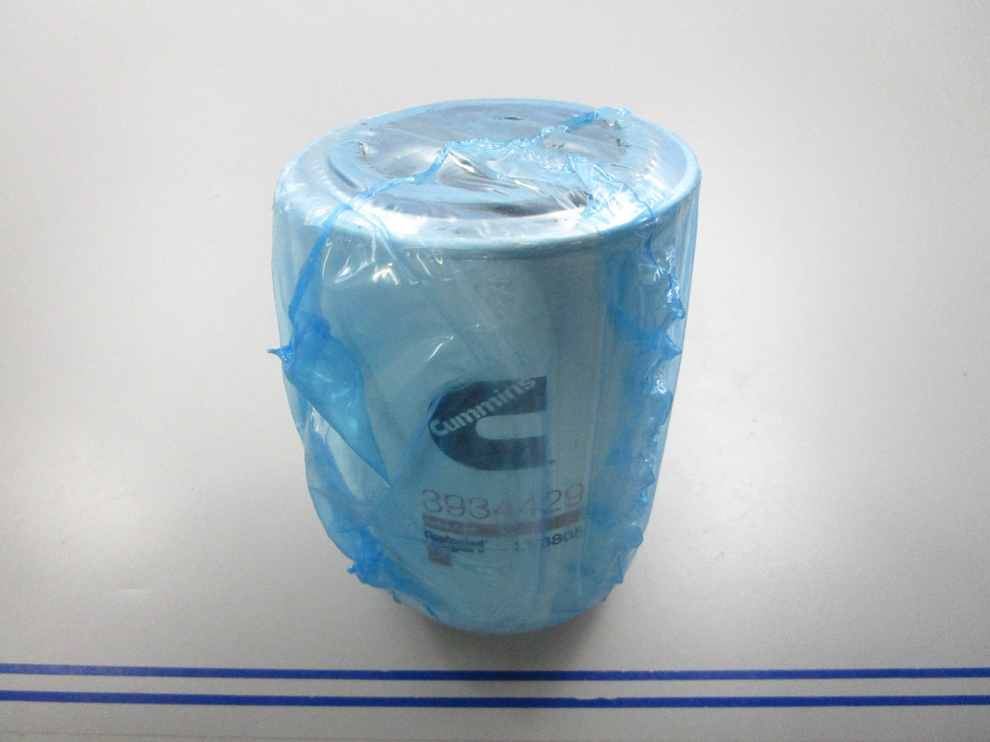NEW OEM 3934429 LF3805 Cummins Fleetguard Lube Filter 0810