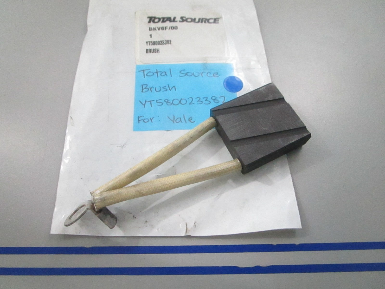 NEW YT580023382 For: Yale Total Source Brush 0810