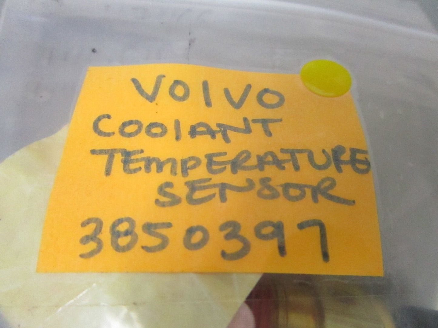 *NEW OEM* 0720 Volvo Penta Coolant Temperature Sensor 3850397