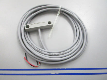 NEW OEM 112-1N-08J Edwards Signaling Non-Contact Interlock/Position Switch 0810