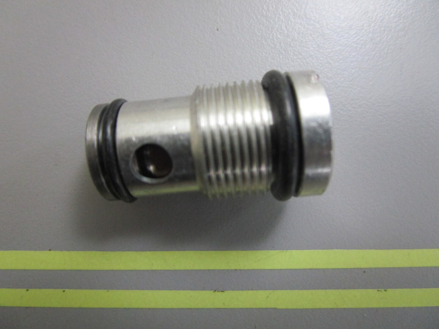 *NEW OEM* 0810 Suzuki Valve Assembly 48530-87D02