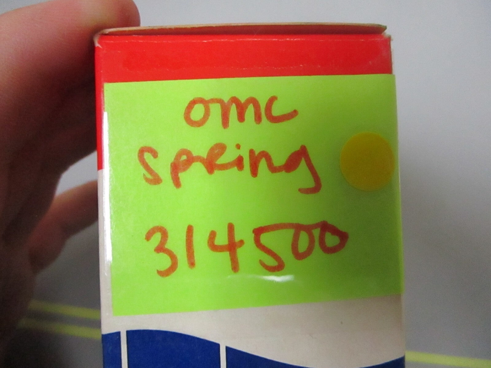 *NEW OEM* 0720 OMC Johnson Evinrude Spring 314500 0314500