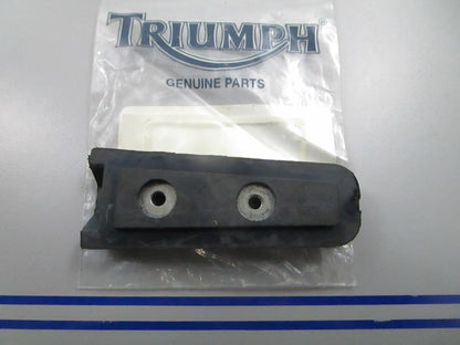*NEW OEM* 0810 Triumph Footrest Rubber T2080487