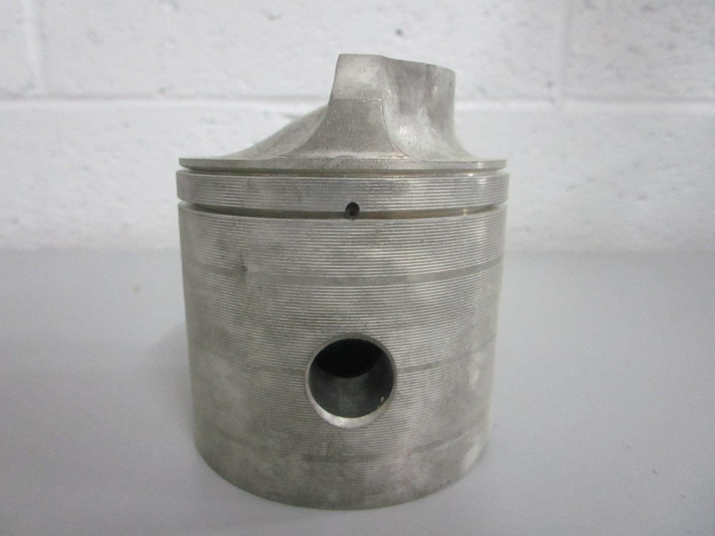 NEW OEM 700-F440015-3 Mercury Force Piston 0820