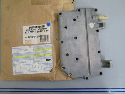 *NEW OEM* 0820 OMC Johnson Evinrude Exhaust Cover & Nipple Ay 391465 0391465