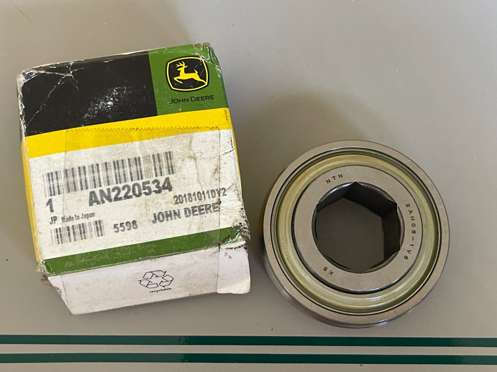 John Deere AN220534 NEW OEM Hexagonal Bore Ball Bearing NOS 0720