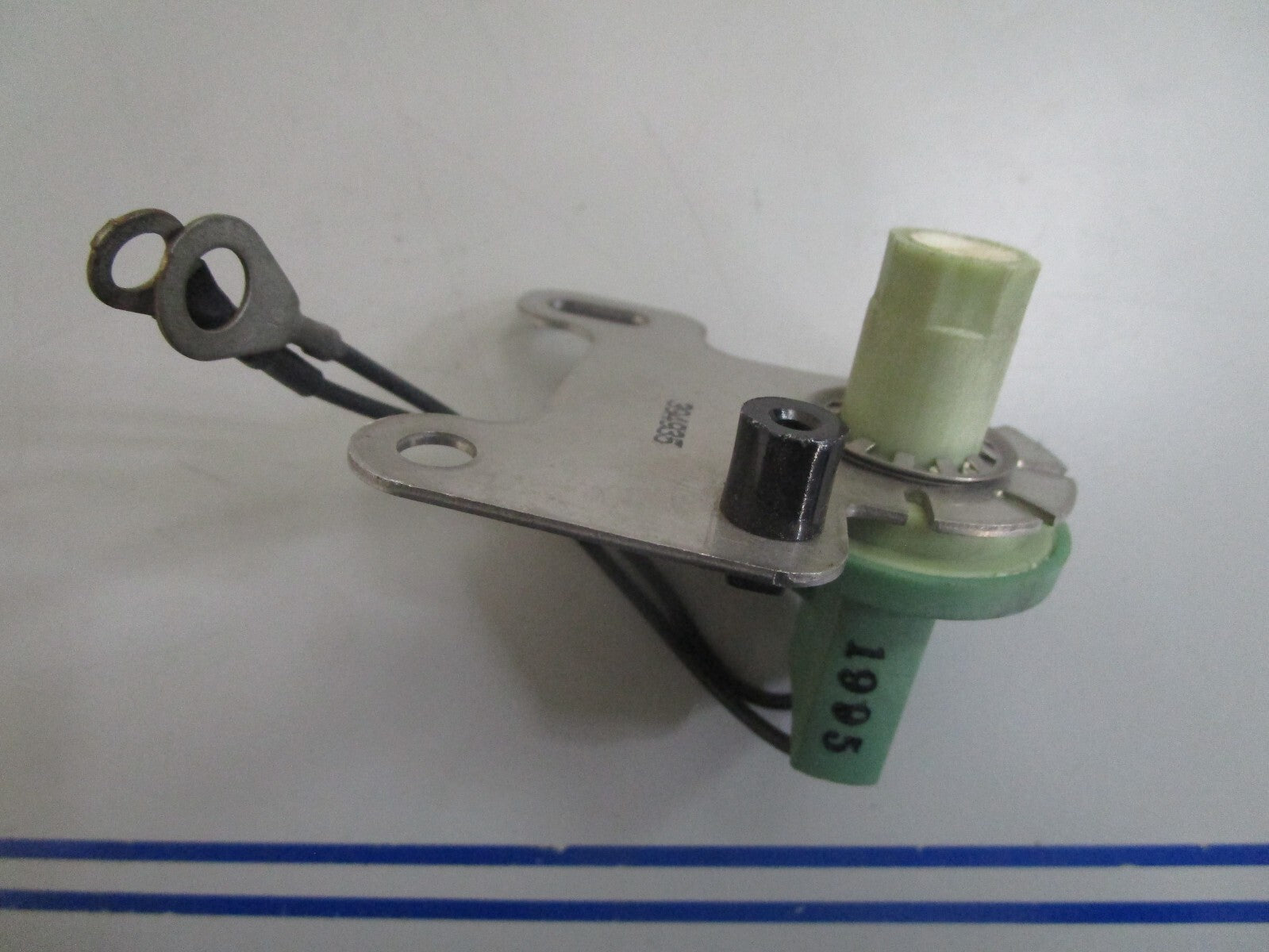 *NEW OEM* 0810 OMC Johnson Evinrude Vacuum Switch 394935 0394935