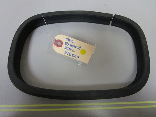 *NEW OEM* 0810 OMC Johnson Evinrude Exhaust Seal 398200 0398200