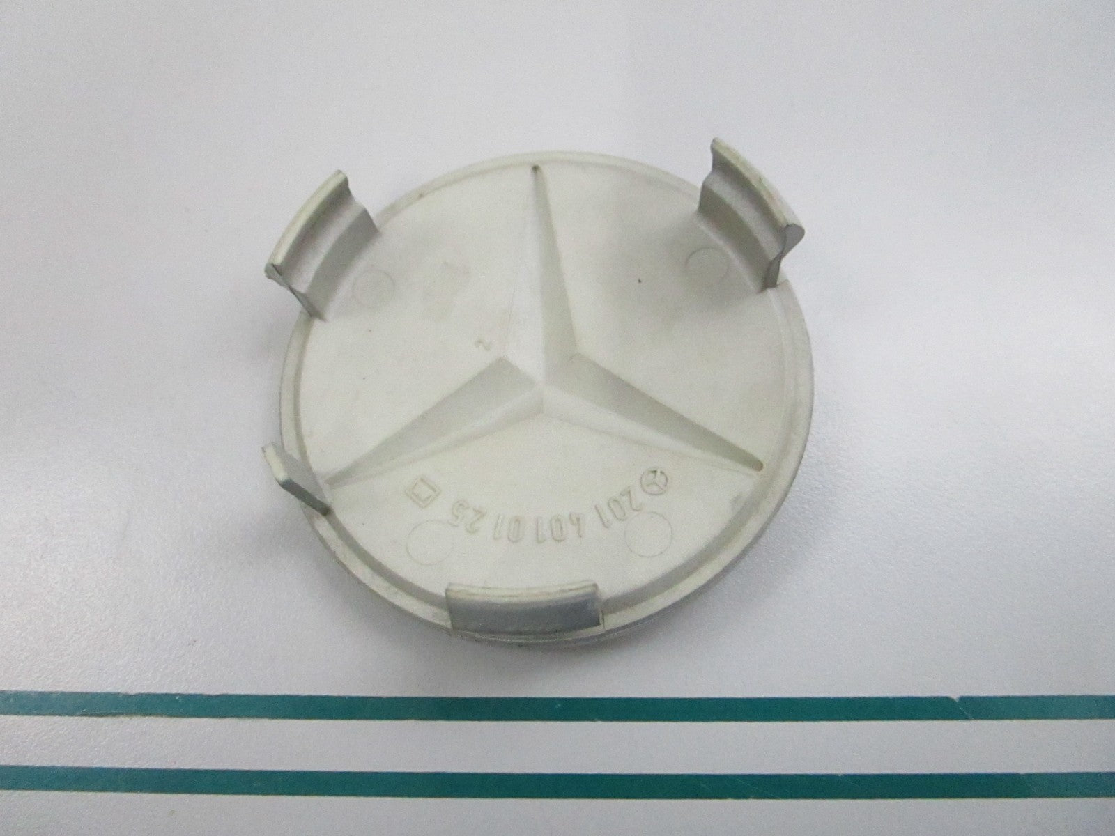 NEW OEM 2014010125 Mercedes-Benz Wheel Center Cap 0810