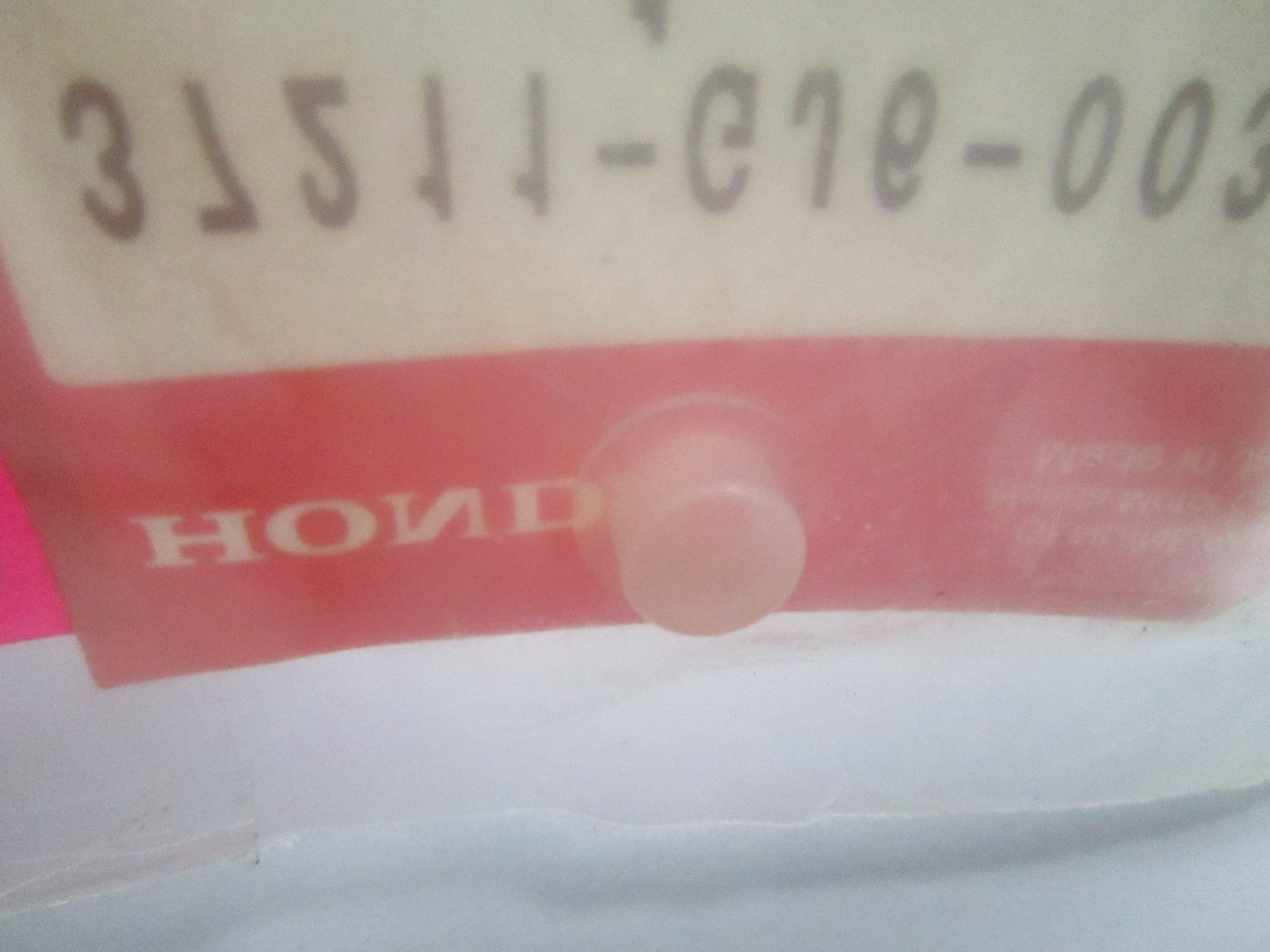 NEW OEM 37211-GJ6-003 Honda Cap 0810