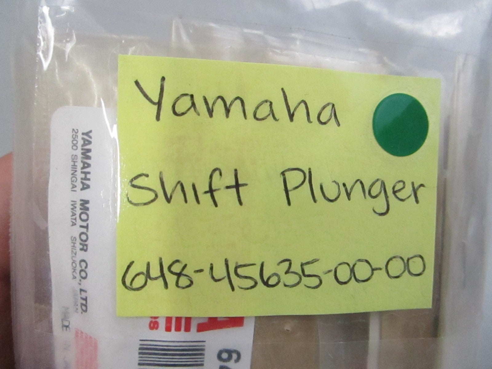 NEW OEM 648-45635-00-00 Yamaha Shift Plunger 0810