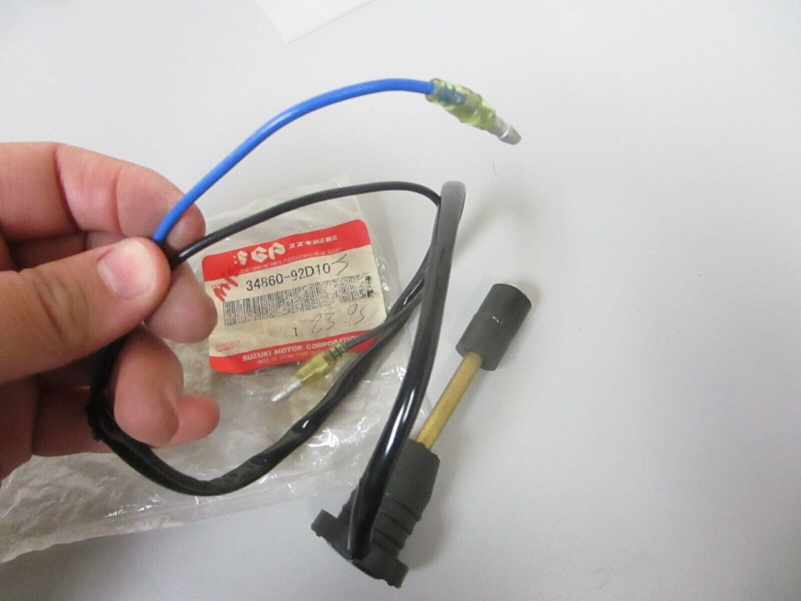 *NEW OEM* 0720 Suzuki 8hp 9.9hp 1988 - 1997 Oil Level Sensor 34860-92D10