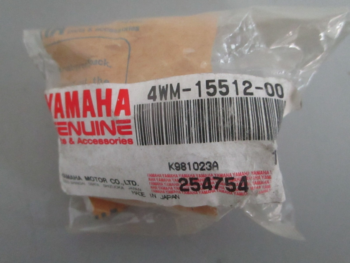 NEW OEM 4WM-15512-00-00 Yamaha Idler Gear 0820