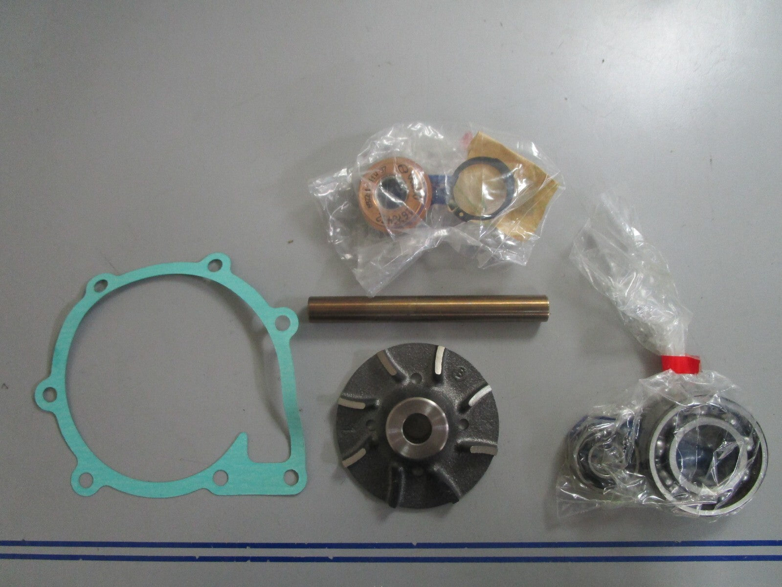 *NEW OEM* 0810 Volvo Penta Circulation Pump Rebuild Kit 876794