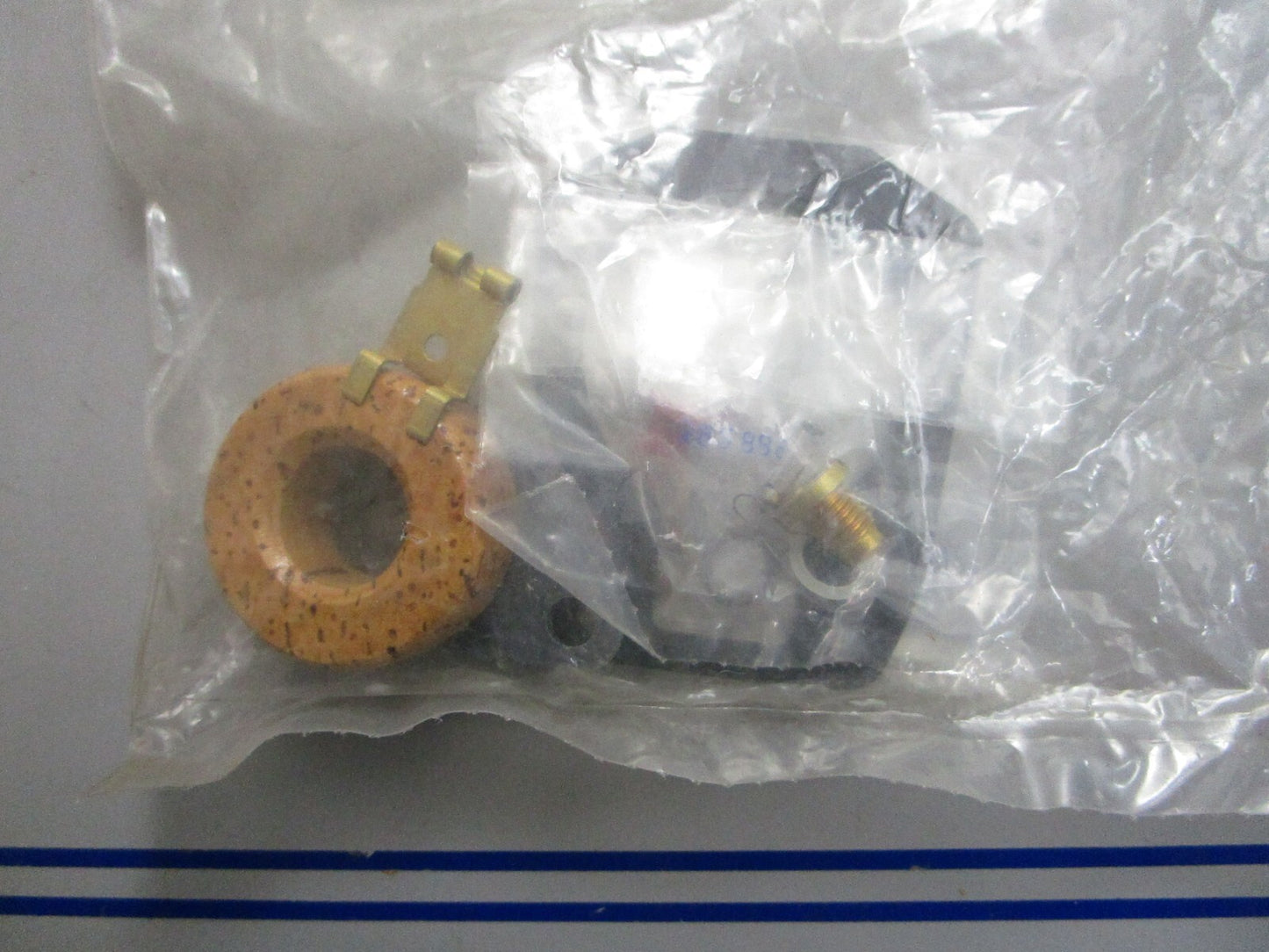 *NEW OEM* 0810 OMC Johnson Evinrude Carburetor Kit 390990 0390990