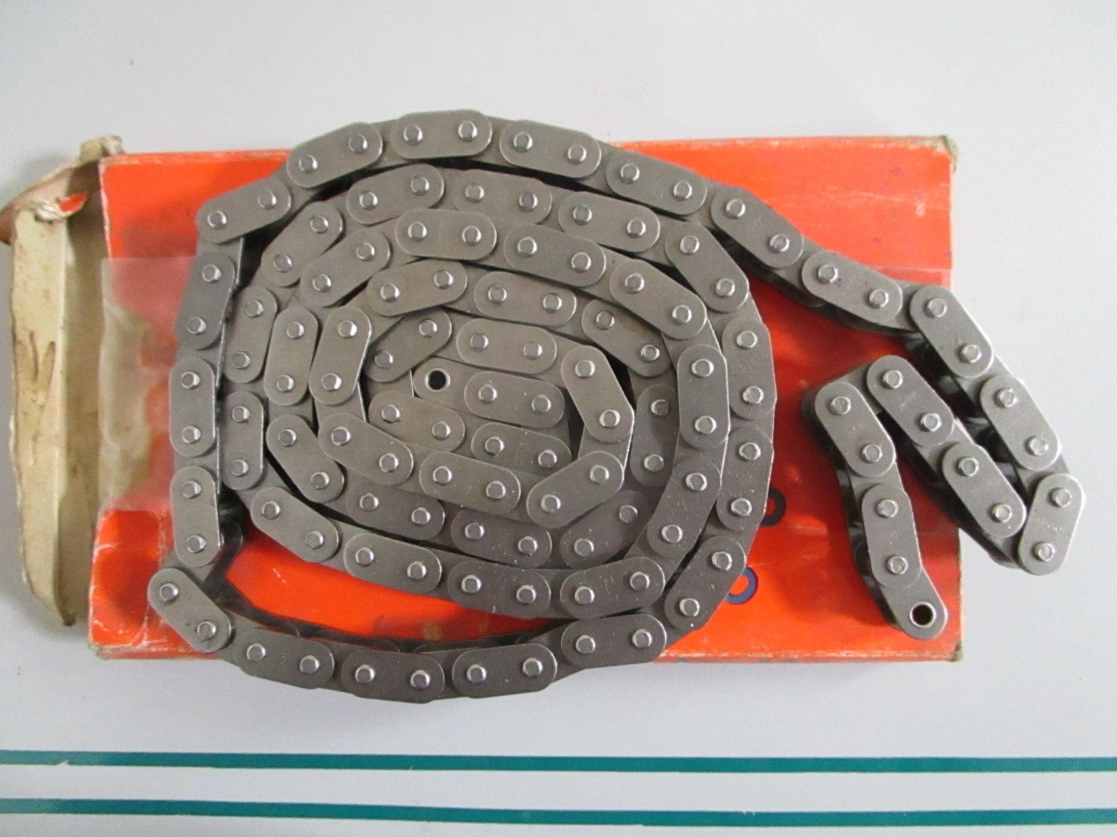 NEW OEM 0009976894 Merecedes-Benz Timing Chain 0820