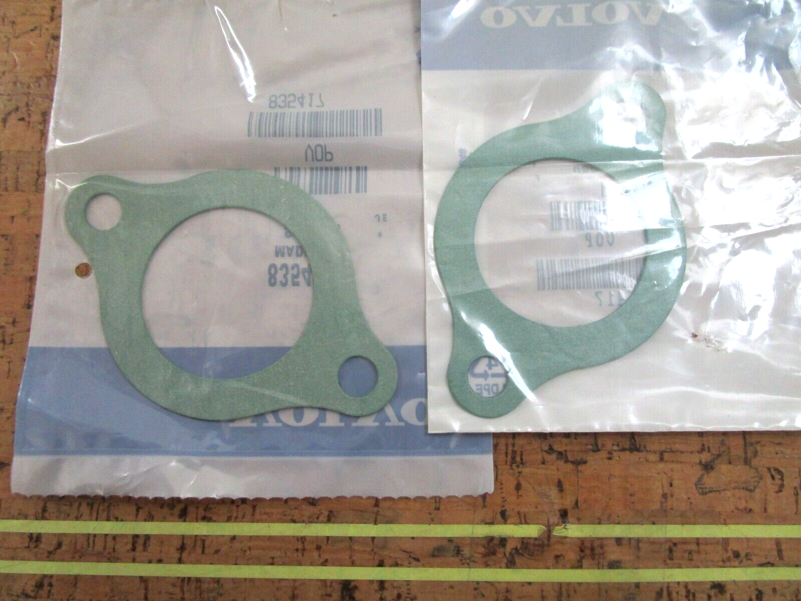*NEW OEM* (LOT OF 2) 0750 Volvo Penta GASKET 835154