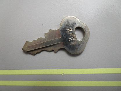 *NEW OEM* 0810 OMC Johnson Evinrude Ignition Key KF27 501542 0501542