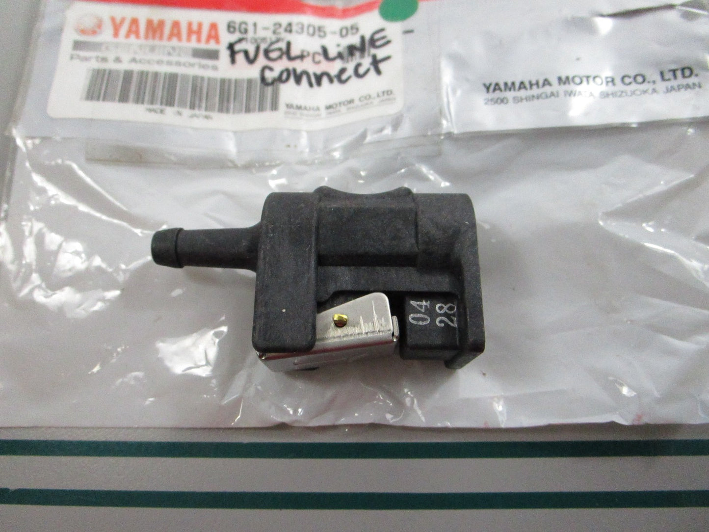 NEW OEM 6G1-24305-05-00 Yamaha Fuel Line Connect 0810